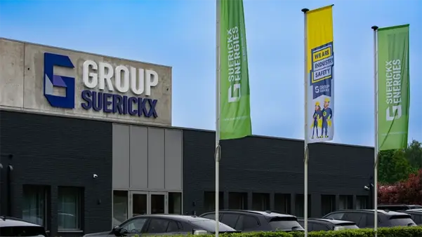 Signalisatie en lichtreclame door Opticom voor Suerickx